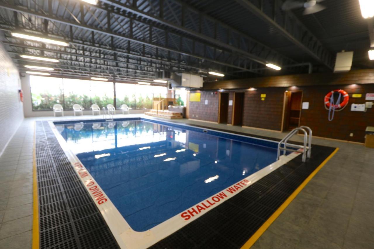 Super 8 By Wyndham On 2* Hearst
