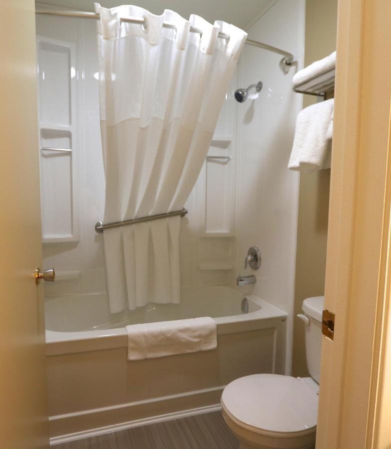 Super 8 By Wyndham On 2* Hearst