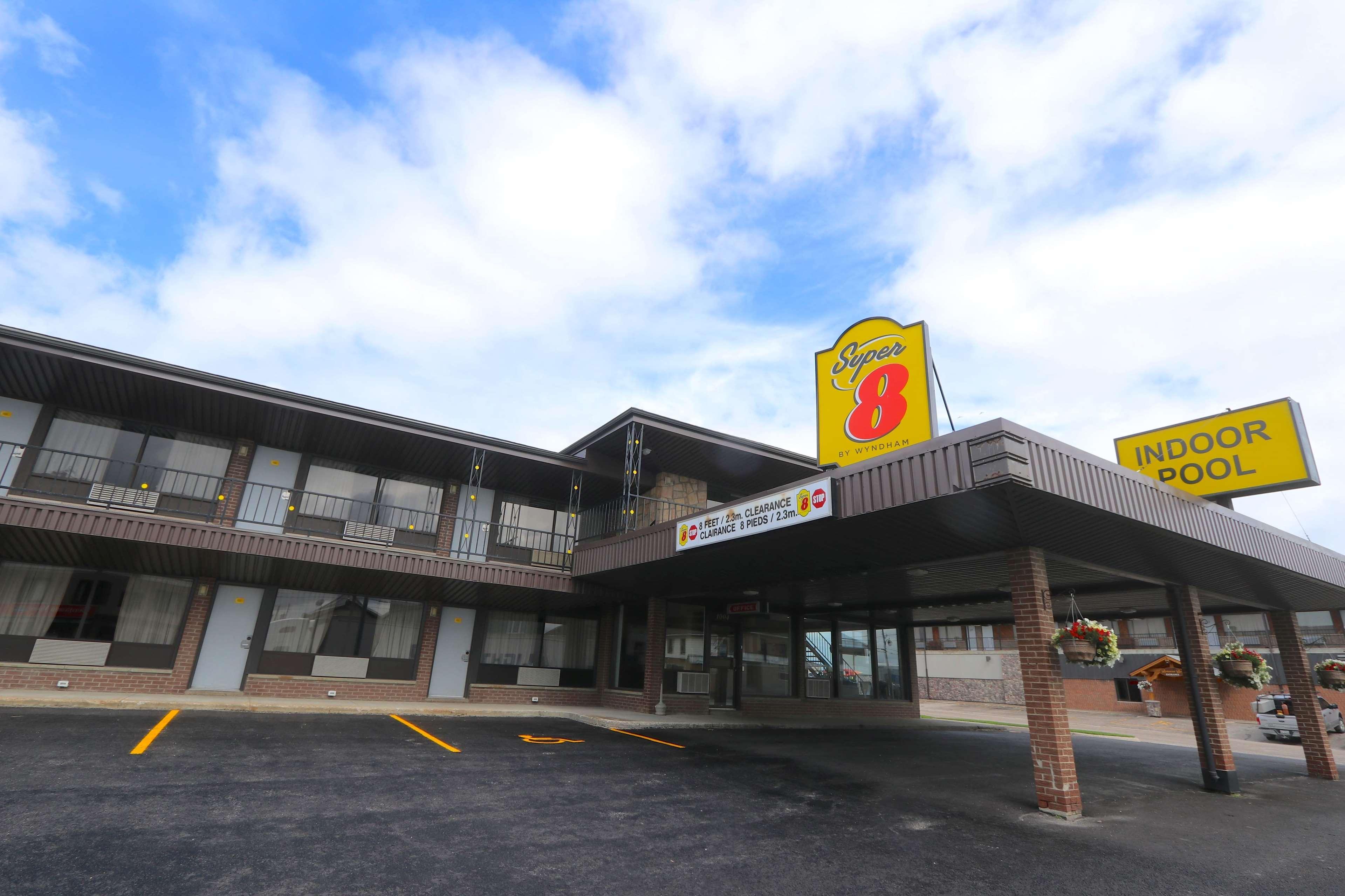 Hotel Super 8 By Wyndham On